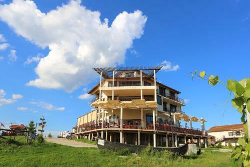 Seven Generations Winery Hotel
