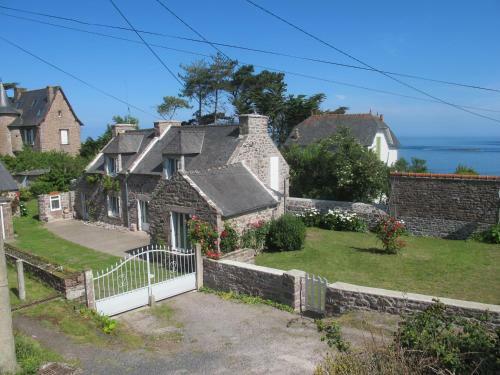 Au Clair De La Dune
