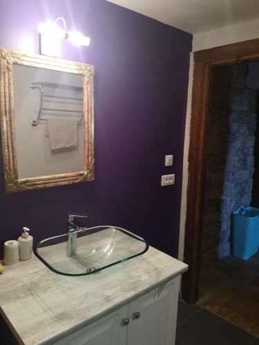 Maison Atypique � Cordes-sur-ciel 2 Chambres