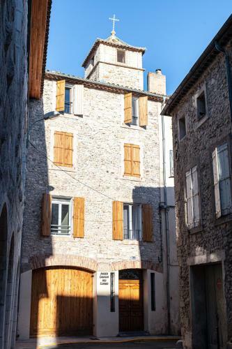 Hostal Studio Familial Maison de L'�glise Du Couvent