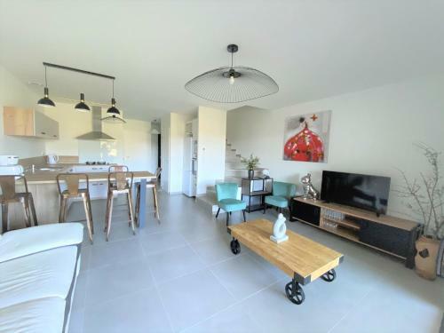 Jolie Villa Avec Jacuzzi A 1km de La Plage de Cala Rossa