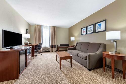 Hotel Comfort Inn And Suites Cincinnati