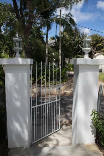 Stunning 2 Bed Bungalow With Private Pool In Barbados