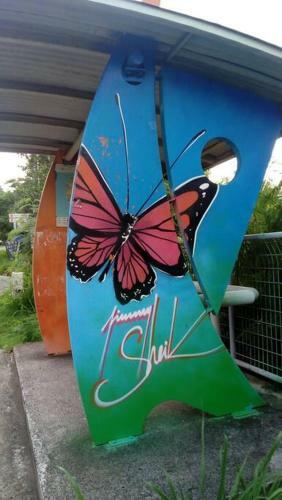 Gite � 2 Pas de La Flamboyante Plage de La Perle