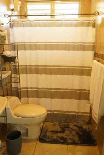 Casa Salinas Retreat At Combate
