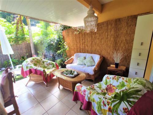 Tahiti - Fare Makilea