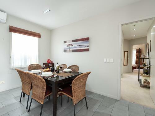 Oceanside - Paihia Waterfront Apartment