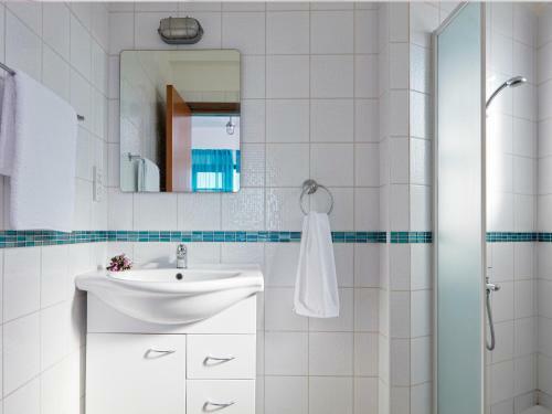 Azzurro Holiday Villa Ira By Sanders