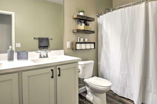 Lovely Mesa Townhome With Pool And Hot Tub Access