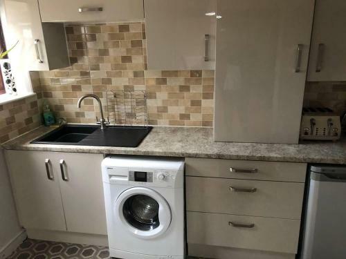 Beautiful And Spacious 3 -bed House In Abergele
