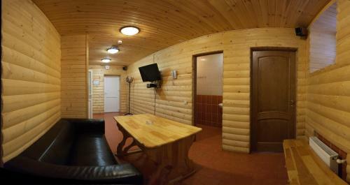 Hotel House Of The Hunter