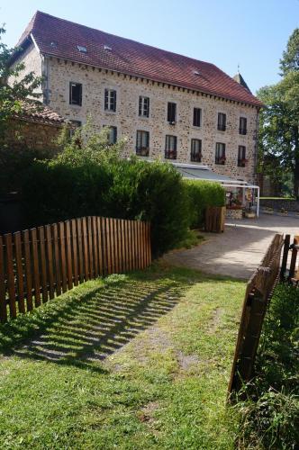 Hotel Logis Auberge De L'allagnonette