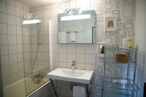 Bed & Breakfast Chambres D'h�tes La Maison Forte