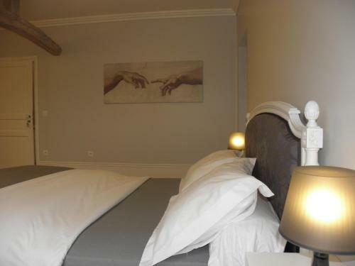 Bed & Breakfast Table Et Chambres D'h�tes Le Colombier
