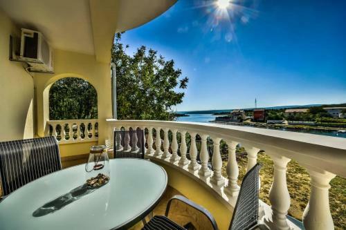 Apartments Roko- 50m From Sea
