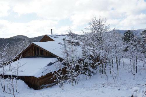 Redtail Retreat - The Studio - Get Off The Grid!