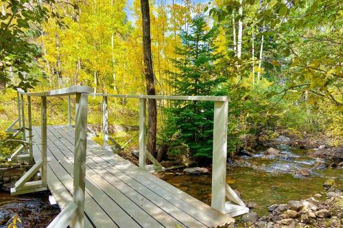 Idaho Springs Cottage With Creek Access And Grill
