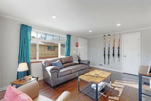 Denver?s Mile High Mountain 2 Bedroom With King Beds