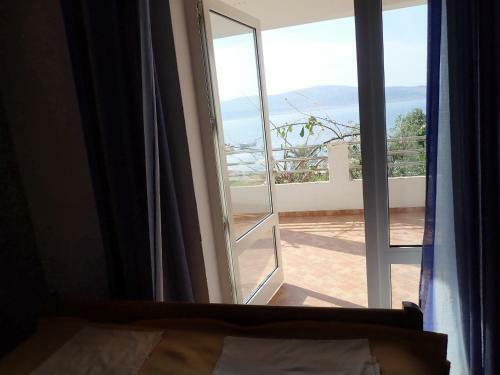 Apartments Maestral- On The Beach