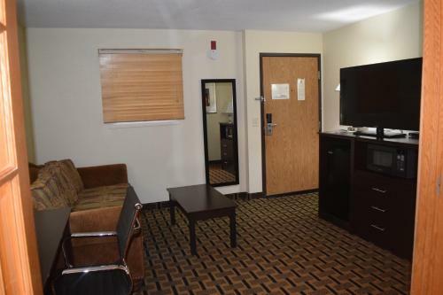 Hotel Americinn West Burlington