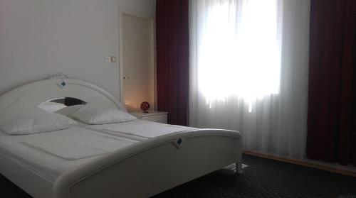 Apartments With A Parking Space Palit, Rab - 4983