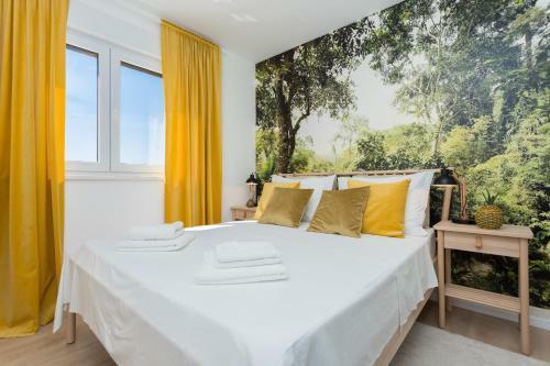 Villa Eli - New Unique Holiday House With Swimming Pool
