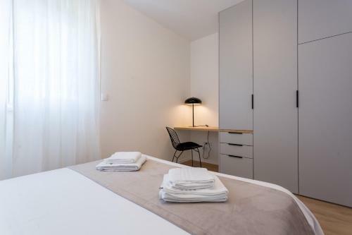 Villa Eli - New Unique Holiday House With Swimming Pool