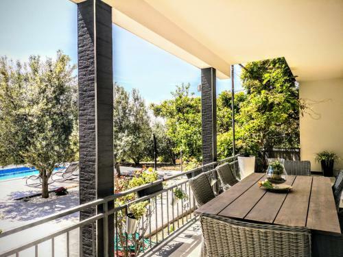 Apartment Villa Hacijenda With Private Pool And Jacuzzi