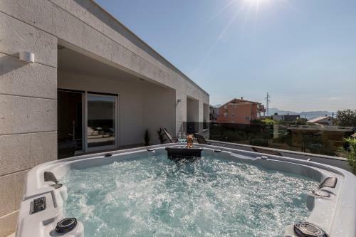 Luxurious Villa Meri