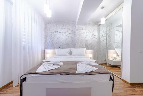 Mikras Luxury Apartment