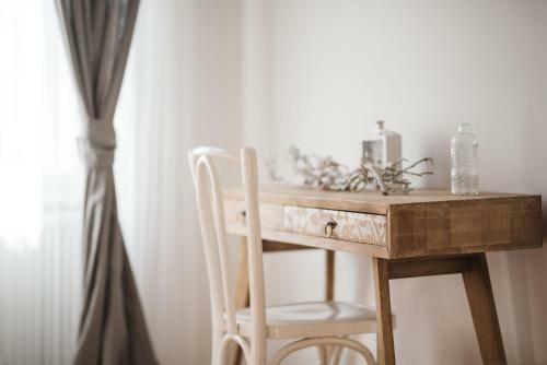 Swiss Apartment - 1 Minute Walk From Main Square