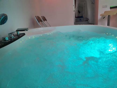 Apartamento White House & Jacuzzi