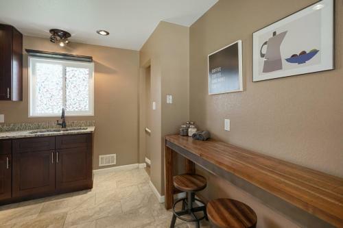 @ Marbella Lane - 4br Cozy & Comfy Northglenn