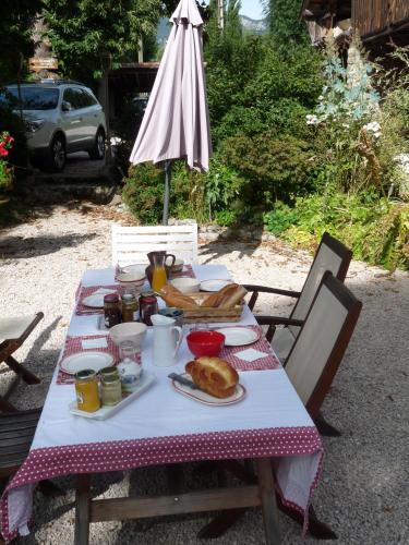 Hostal Chambres D'h�tes Les Ch�taigniers De Florac