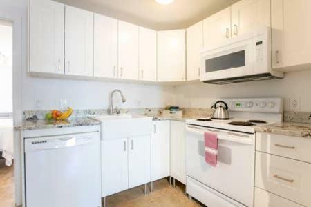 Apartamento Big Bright 1 Br At U/shaw + 14th On Quaint Swann