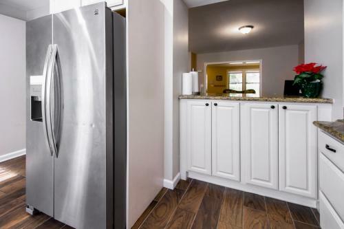 The Gray House By Gallaudet 4 Br
