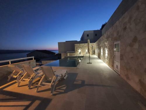 Apartment 5 With Pool And Amazing Sea View