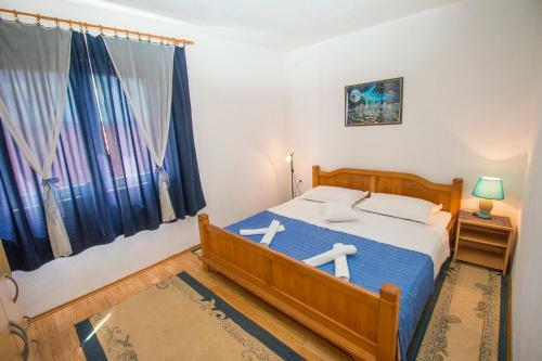 Apartments Pivac - Lokva Rogoznica