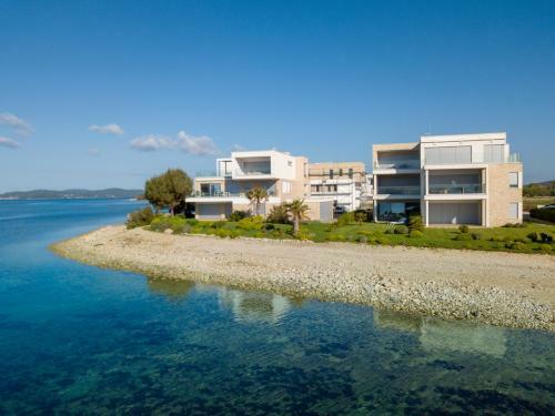 Unique Luxury Designers Apartment Right Next To The Beach