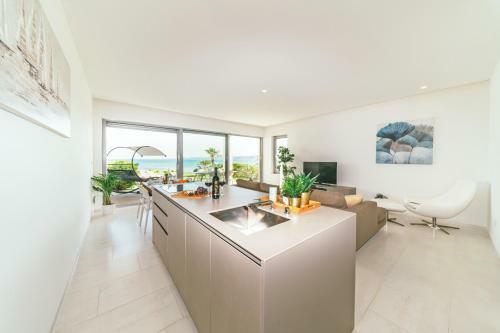 Unique Luxury Designers Apartment Right Next To The Beach
