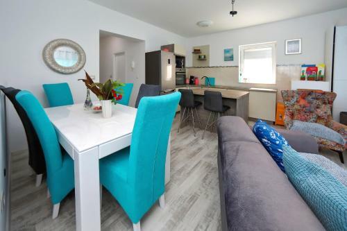 Apartmani Marina S Pogledom, Suko?an