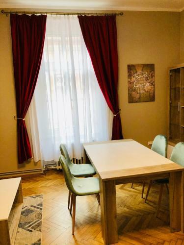 Ultra-central Apartment Just In Union Squere
