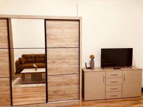 Ultra-central Modern And New Apartment