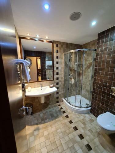 Fabulous Apartment - 110 Sqm Inside Alpin Resort