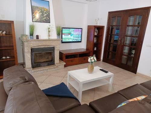 Villa Girasol With Swimming Pool And Jacuzzi
