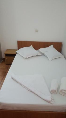 Hostal Vila Yza