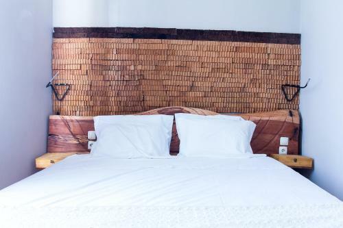 Bed & Breakfast Feel At Home Guest House
