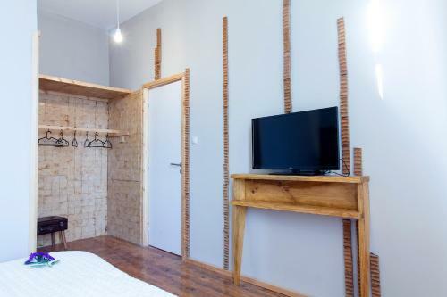 Bed & Breakfast Feel At Home Guest House