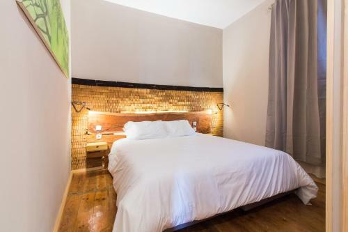 Bed & Breakfast Feel At Home Guest House