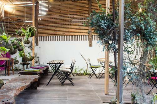Bed & Breakfast Feel At Home Guest House